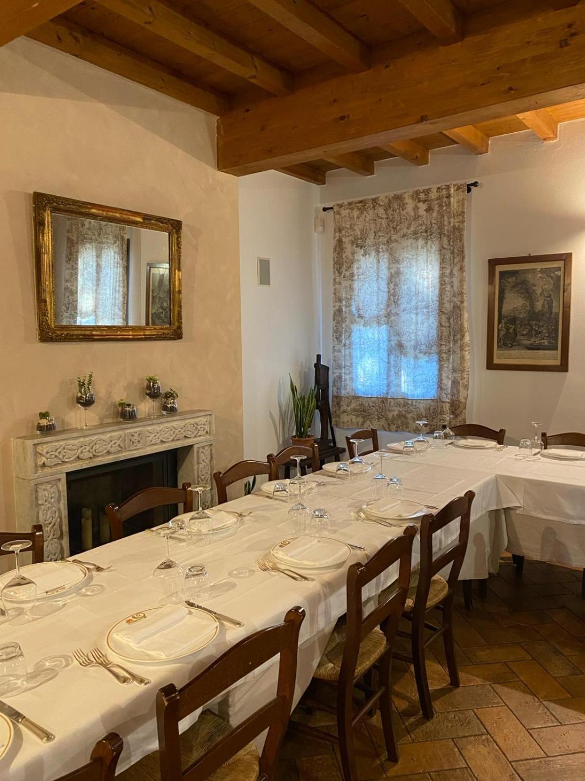 Locanda Corte Ruspecchio Bed & Breakfast Quattro Castella Bagian luar foto