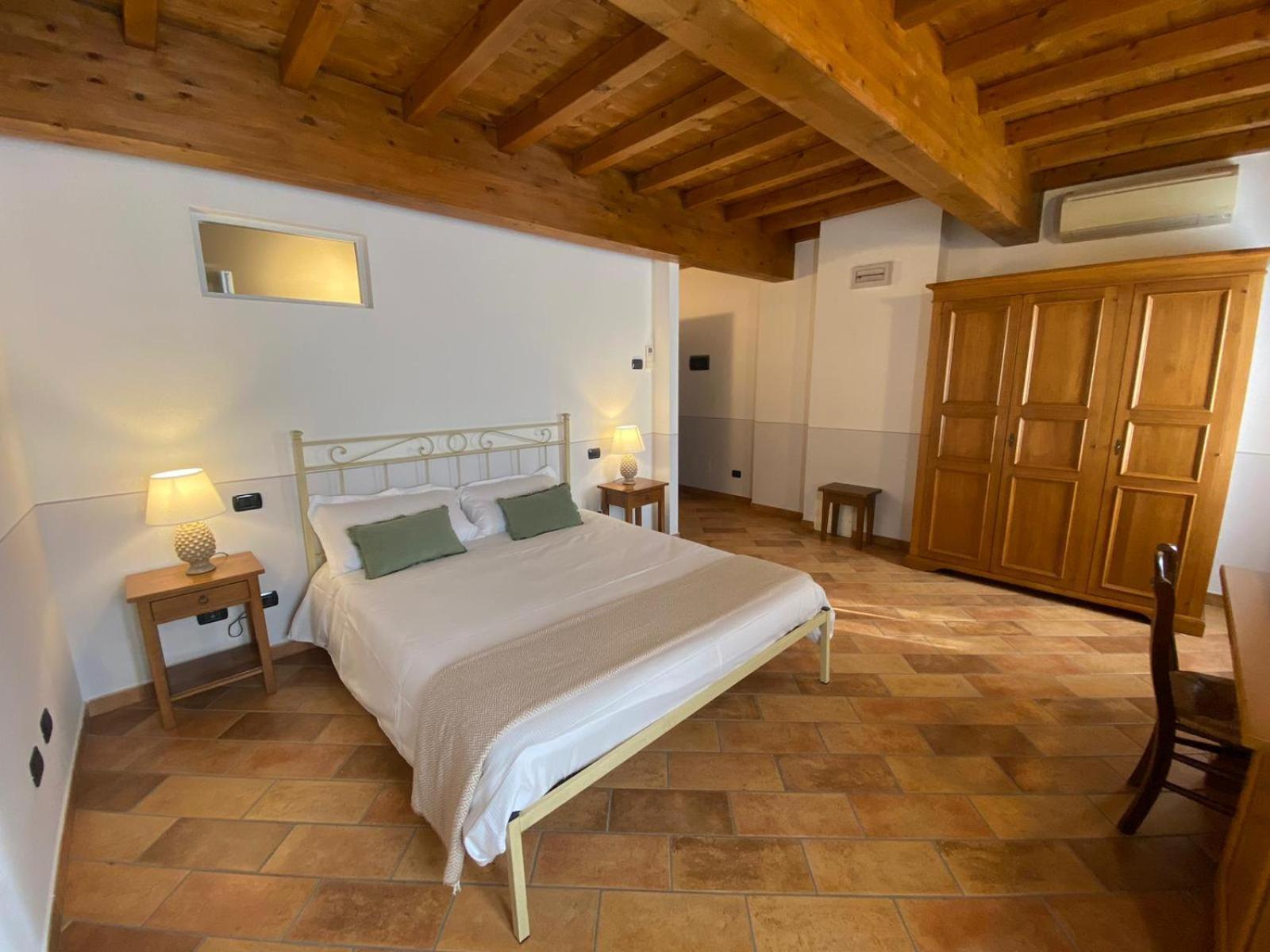 Locanda Corte Ruspecchio Bed & Breakfast Quattro Castella Bagian luar foto