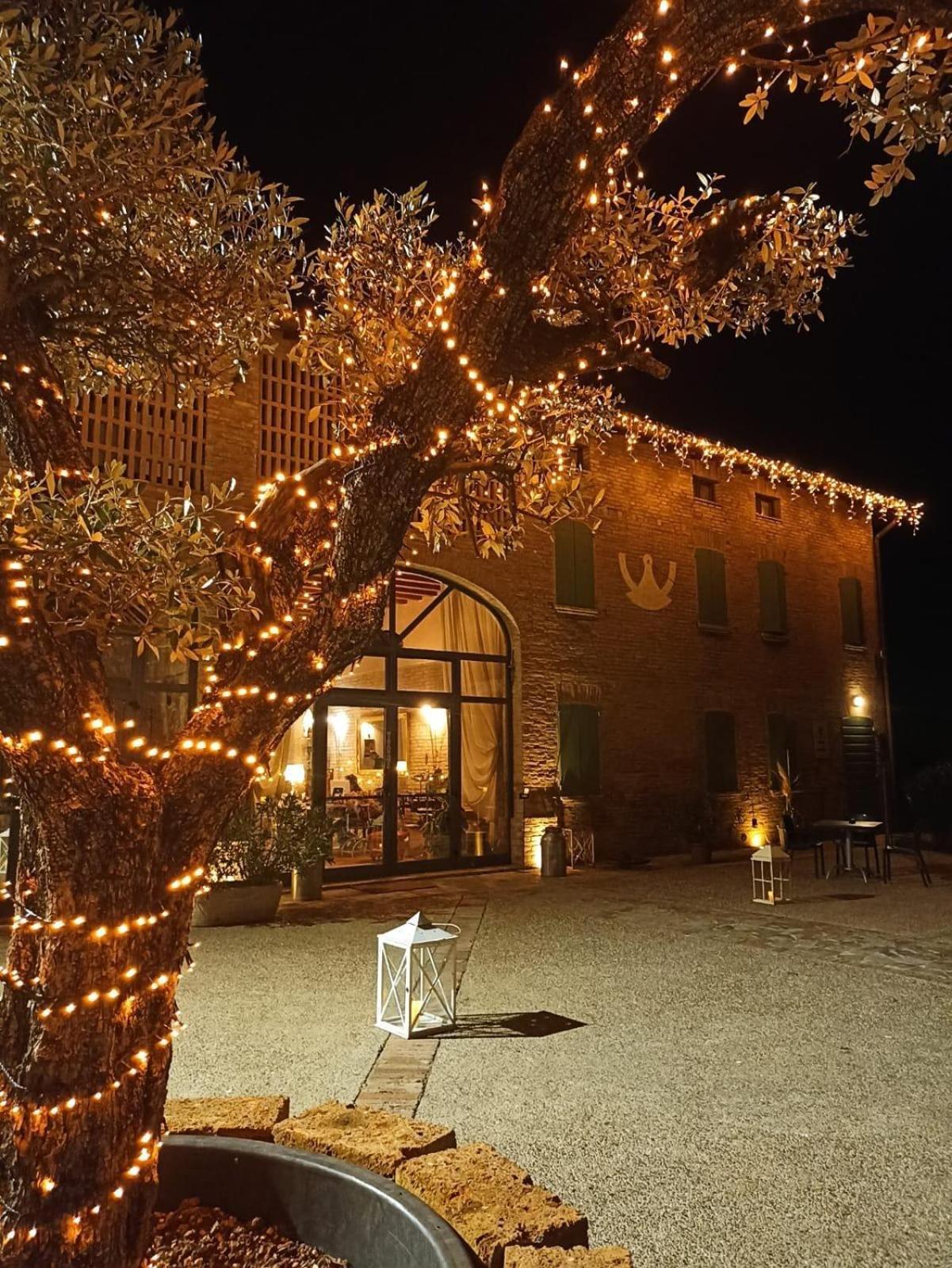 Locanda Corte Ruspecchio Bed & Breakfast Quattro Castella Bagian luar foto